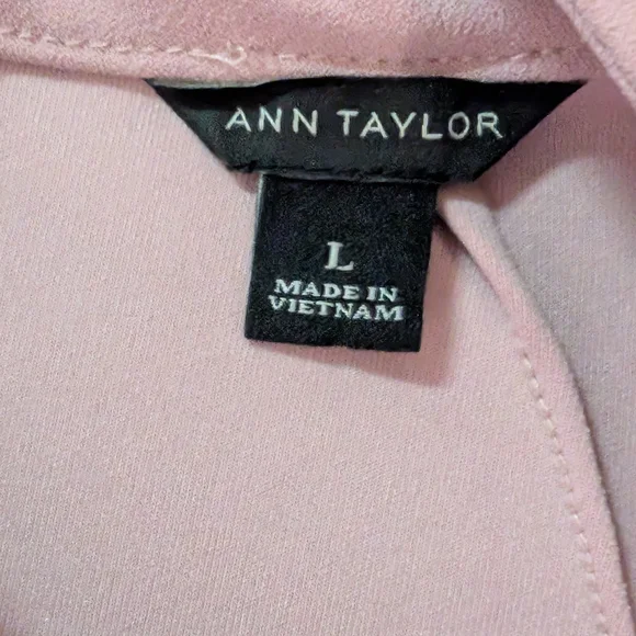 Ann Taylor Blush Sleeveless Blouse - Picture 3 of 3